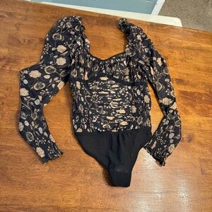 Women’s Free People Black Cream Floral Bodysuit size medium